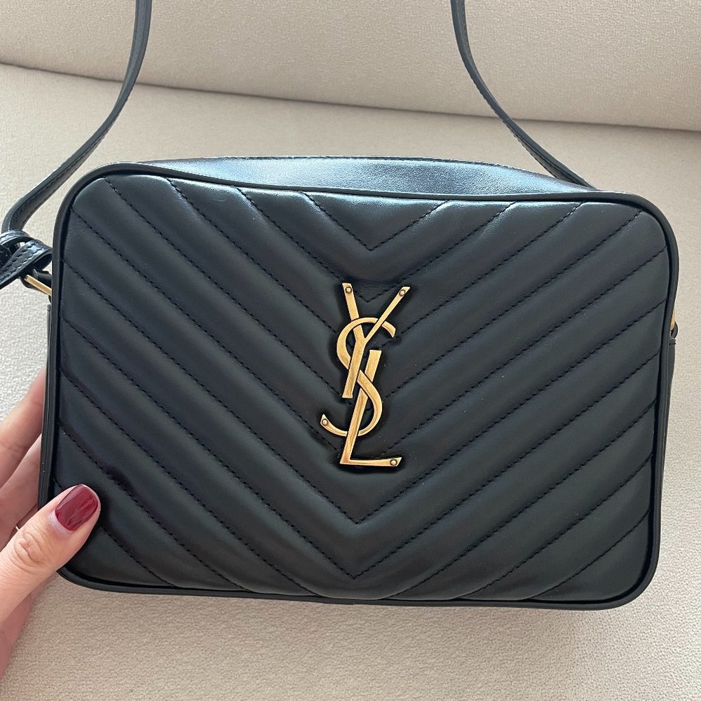 SAINT LAURENT Medium Lou Monogramme Bag - Nero (Black)